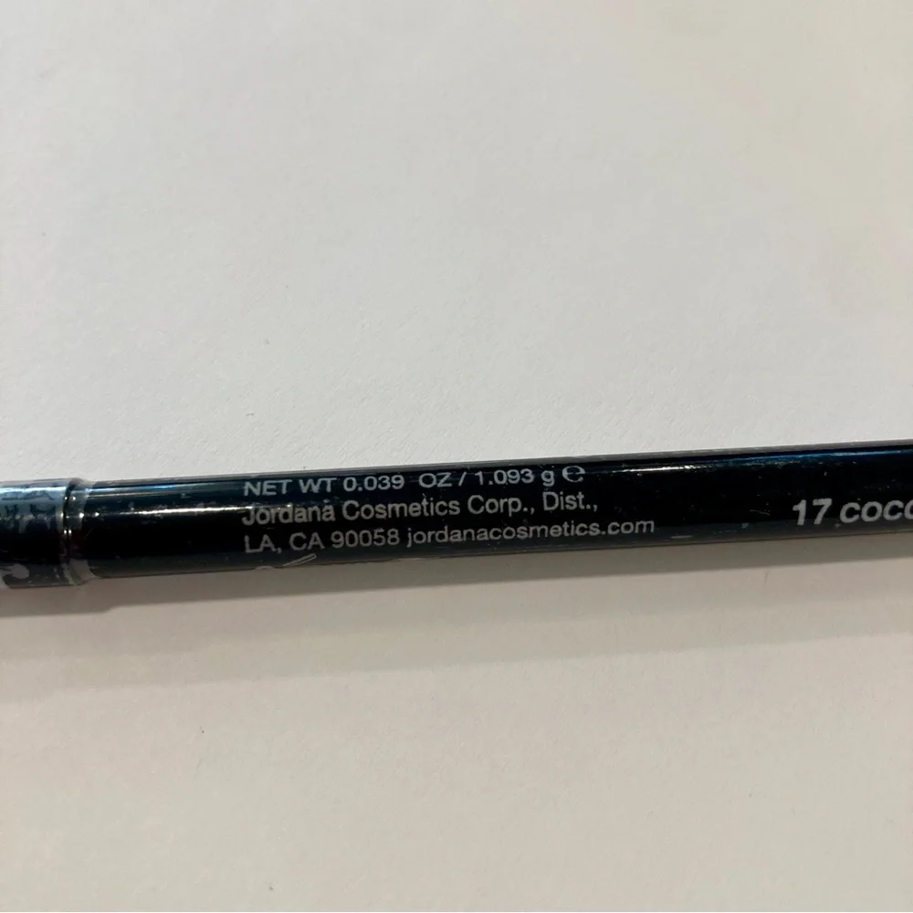 Jordana eyeliner eye